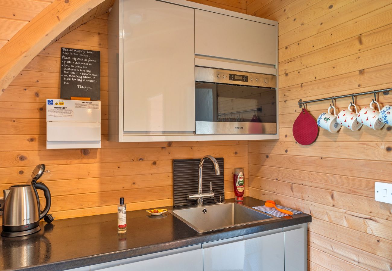 Farm stay in Camerton - The Pods