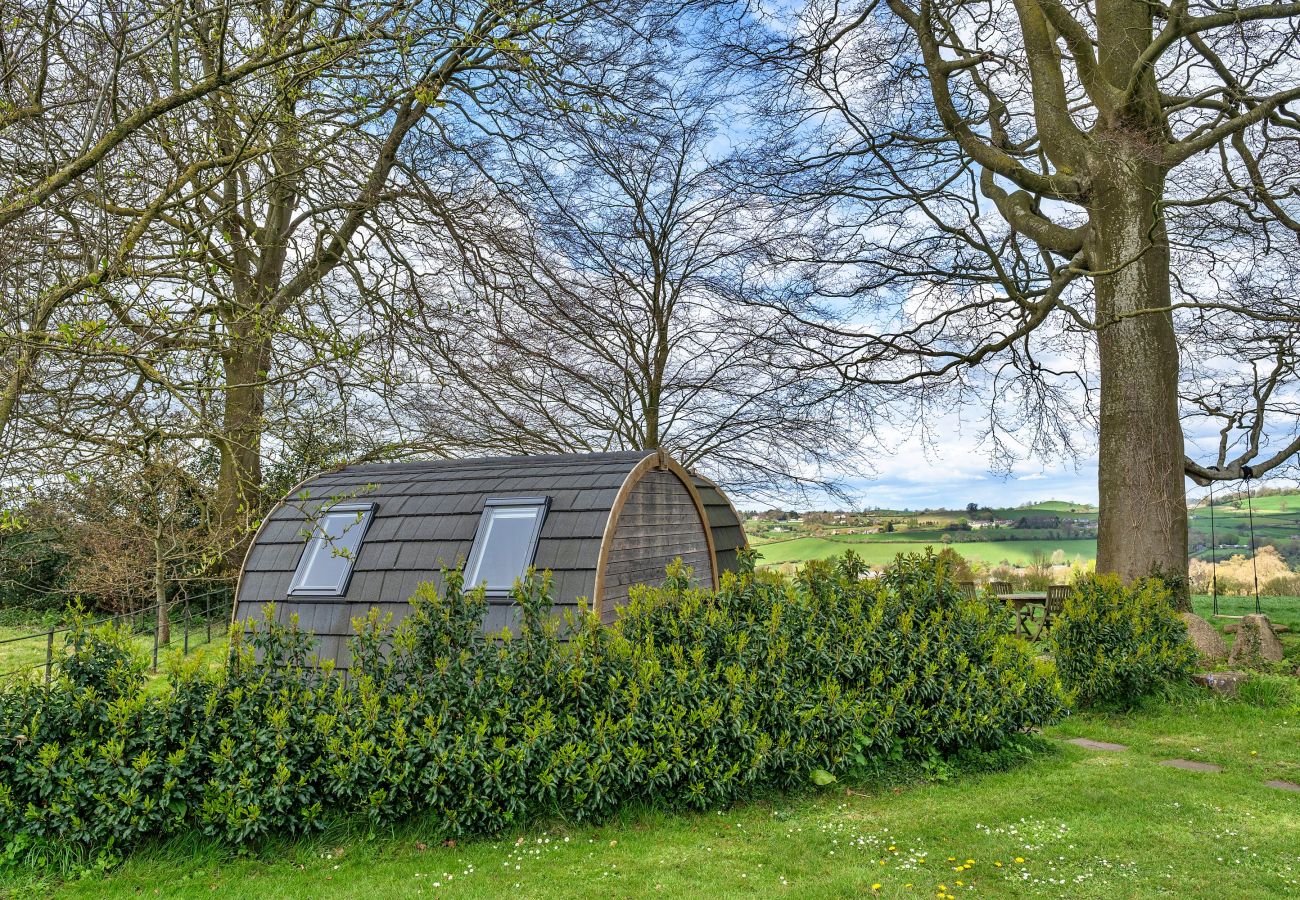 Farm stay in Camerton - The Pods