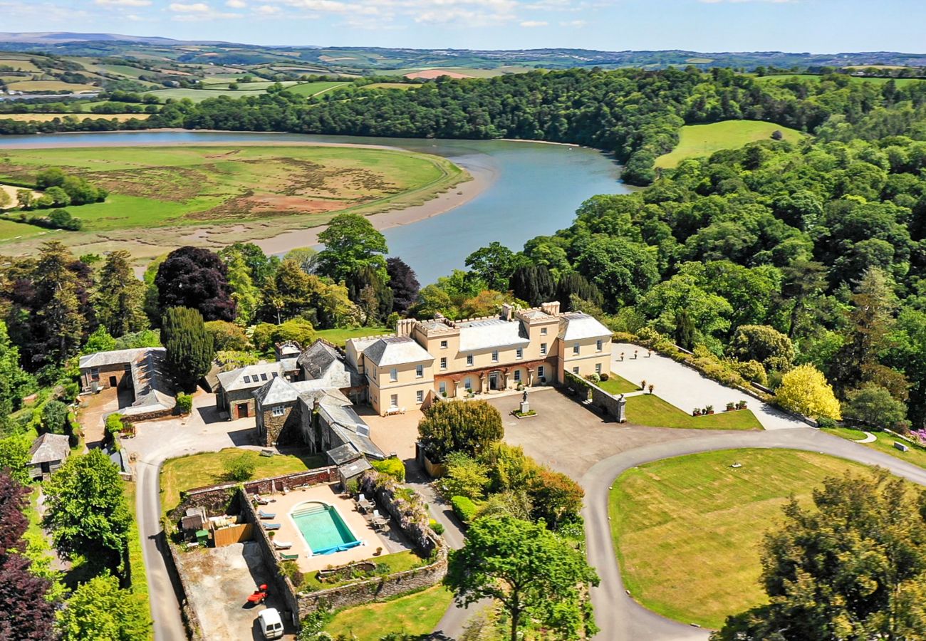Country house in Saltash - Historic Castle on River Tamar