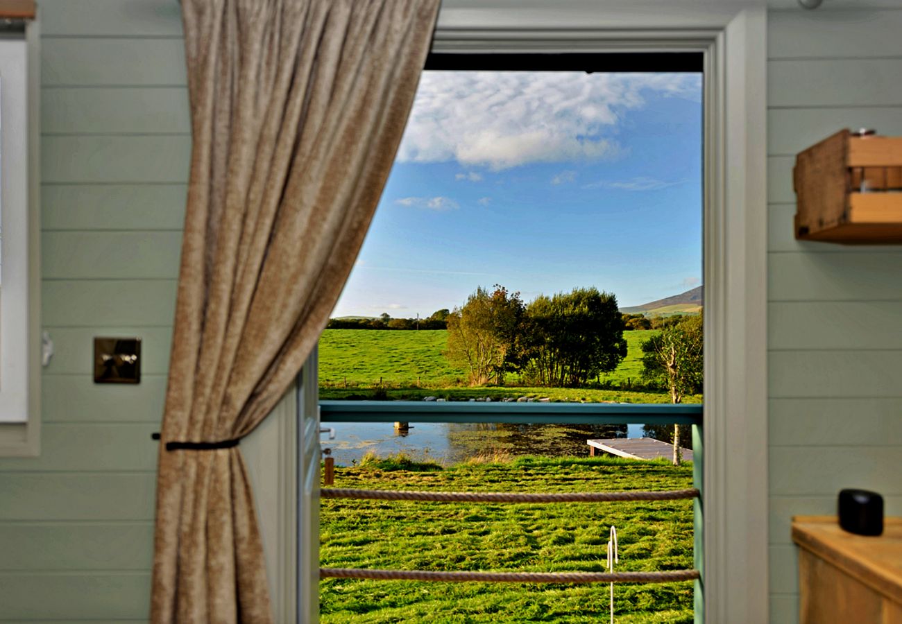 Chalet in Pwllheli - 'Joan' Shepherds Hut