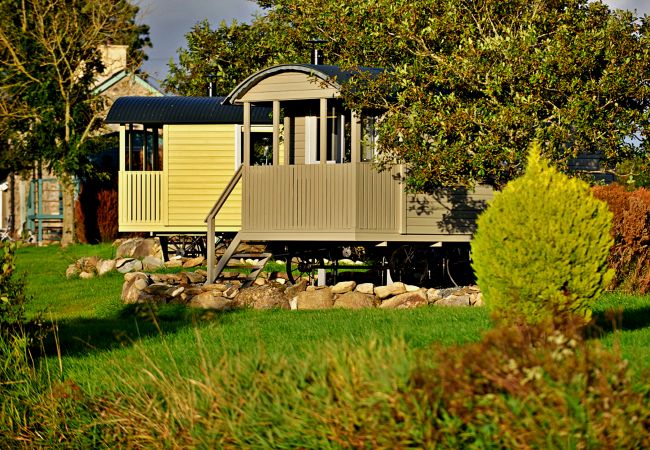 Villa in Pwllheli - 'Elen' Gypsy Hut