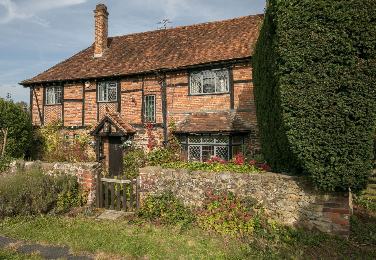 Cottage in Limpsfield - The Ratcatcher's Cottage