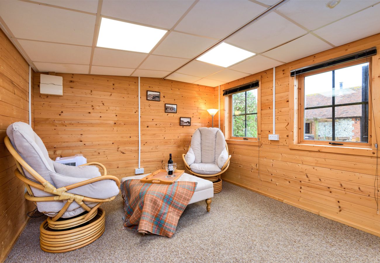 Cottage in Faversham - Flint Barn