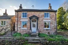 Cottage in Endon - Spring Cottage