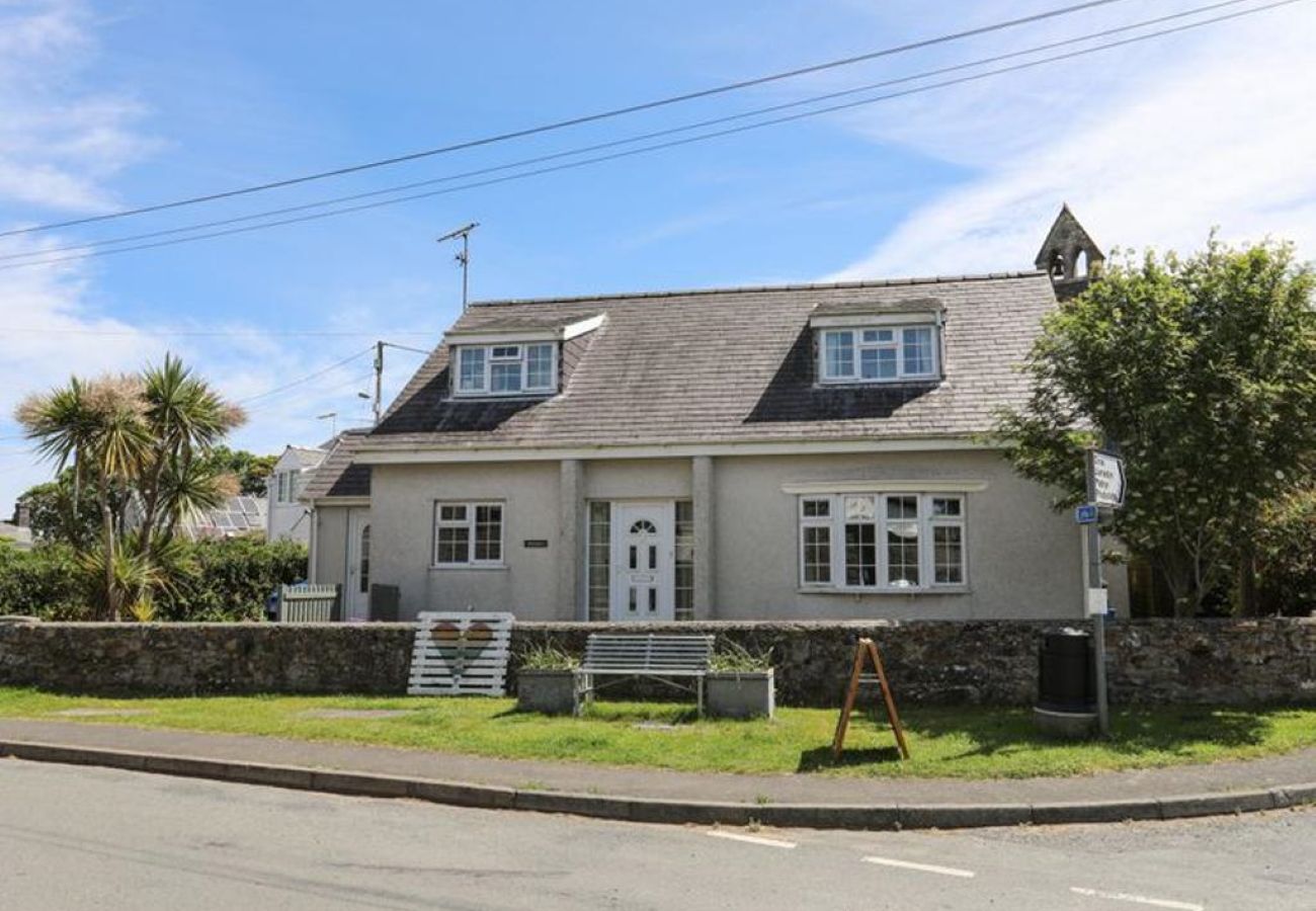 House in Tudweiliog - Glyndwr