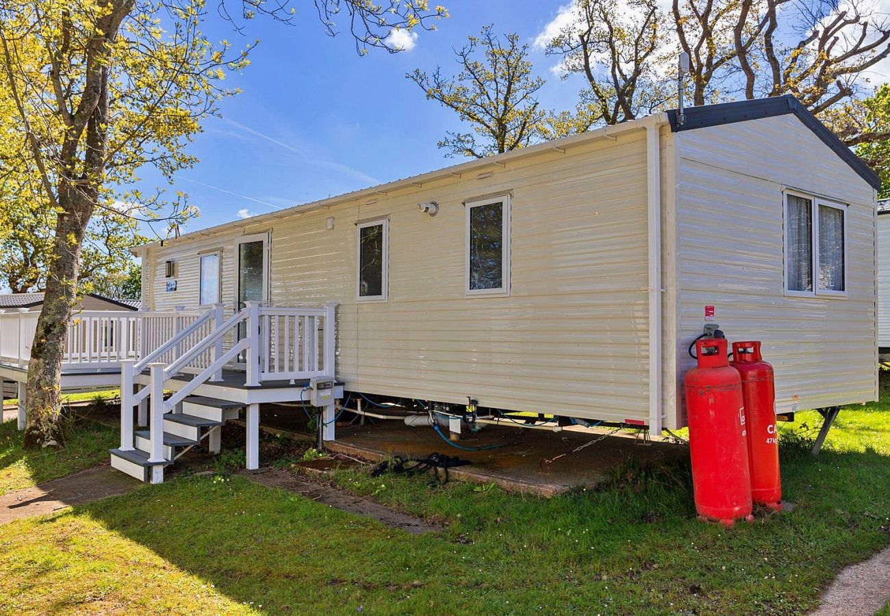 Mobile home in Great Thorness - Beachlands